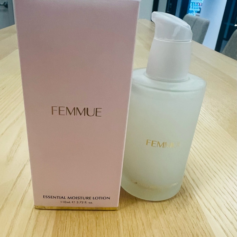 Essential Moisture Lotion - Pink